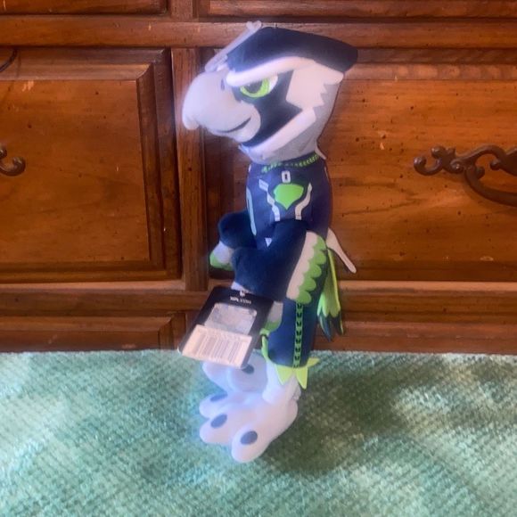 BLITZ-SEATTLE SEAHAWKS NFL TEAM MASCOT- 10” PLUSH DOLL - Picture 5 of 6